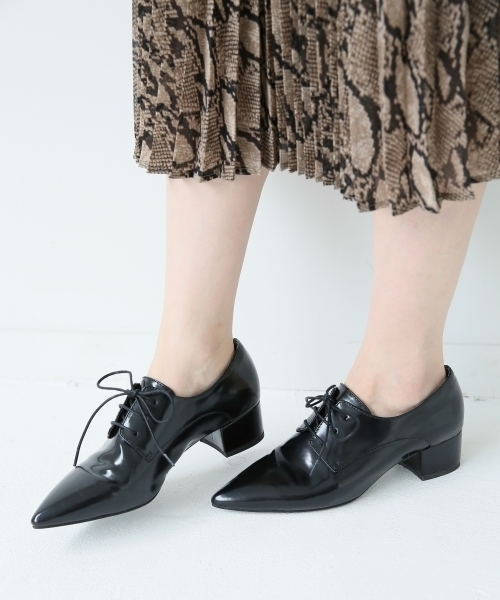 A part by(アパートバイ)の「ポインテッドレースアップ 734234 (ブーティ・レディース・レオパード/ブラック・LARGE/MEDIUM)」の2枚目の写真