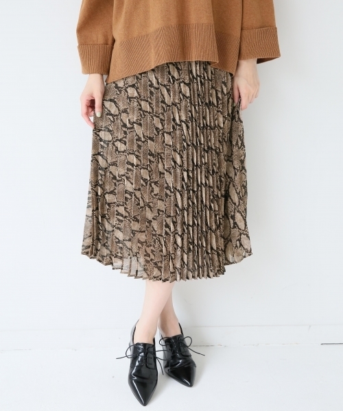 A part by(アパートバイ)の「ポインテッドレースアップ 734234 (ブーティ・レディース・レオパード/ブラック・LARGE/MEDIUM)」の4枚目の写真