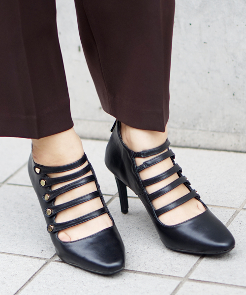 laboratory work（ラボラトリーワーク）の「ファイブストラップパンプス（パンプス・レディース・ベージュ系その他/レッド/ブラック・MEDIUM/LARGE）」の2枚目の写真