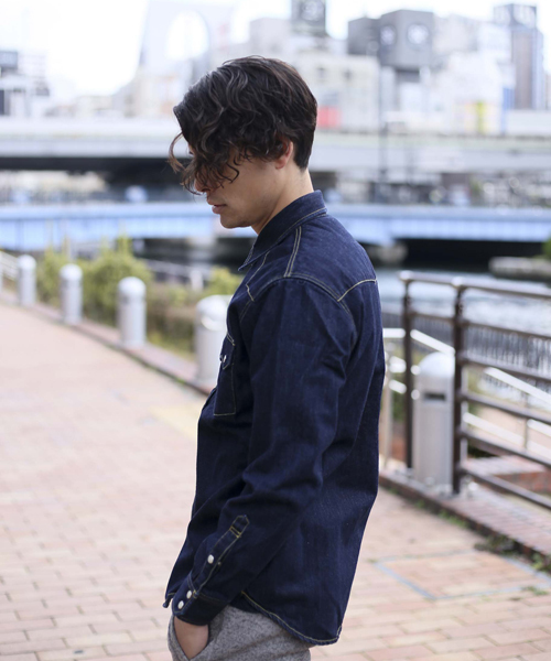 Denime（ドゥニーム）の「デニムウェスタンシャツ（シャツ/ブラウス・メンズ・ライトインディゴブルー/ダークインディゴブルー・SMALL/MEDIUM/X-LARGE/LARGE）」の11枚目の写真