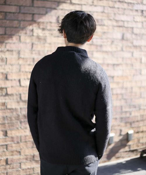 Denime（ドゥニーム）の「ワッフルモックネックニット（ニット/セーター・メンズ・キャメル/ブラック/カーキ/オフホワイト・MEDIUM/LARGE）」の9枚目の写真