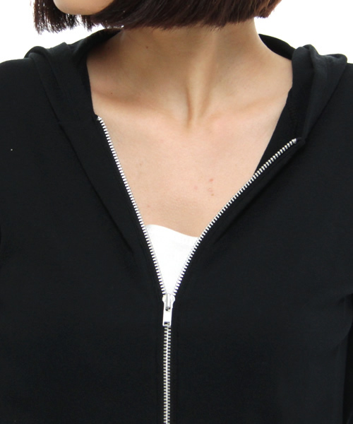 UNITED ARROWS（ユナイテッドアローズ）の「UAB C MARU ZIP PARKA（パーカー・レディース・オフホワイト/ブラック/ベージュ/ロイヤルブルー・フリー）」の8枚目の写真