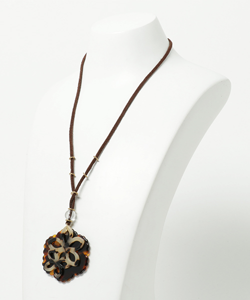 チャイハネ（チャイハネ）の「【チャイハネ】ダブルフラワーネックレス（ネックレス・レディース・ブラウン/ホワイト/ライトブルー・FREE）」の6枚目の写真