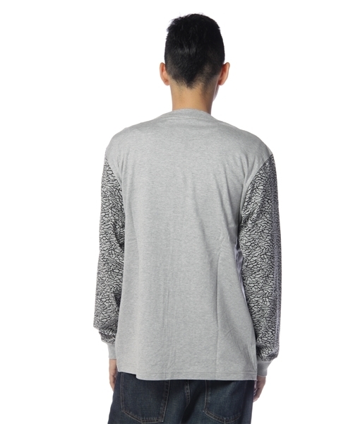 XLARGE（エクストララージ）の「L/S TEE CRACKED SLEEVE（Tシャツ/カットソー・メンズ・ホワイト/アッシュグレー/ブラウン/グリーン/レッド・SMALL/MEDIUM/LARGE/X-LARGE）」の7枚目の写真