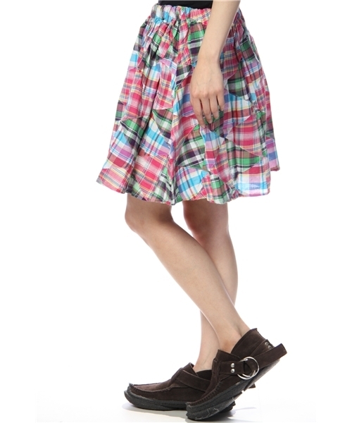 BEAMS BOY(ビームスボーイ)の「BEAMS BOY / 3角パッチワーク ショート(スカート・レディース・ピンク/ネイビー/パープル・ONE SIZE)」の4枚目の写真