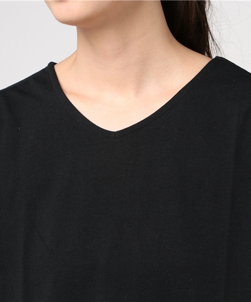 Denime(ドゥニーム)の「2WAYベーシックカットソー(Tシャツ/カットソー・レディース・ダークオレンジ/カーキ/ブラック/レッド/ホワイト/ライトパープル・FREE)」の10枚目の写真