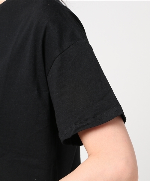 Denime(ドゥニーム)の「2WAYベーシックカットソー(Tシャツ/カットソー・レディース・ダークオレンジ/カーキ/ブラック/レッド/ホワイト/ライトパープル・FREE)」の11枚目の写真