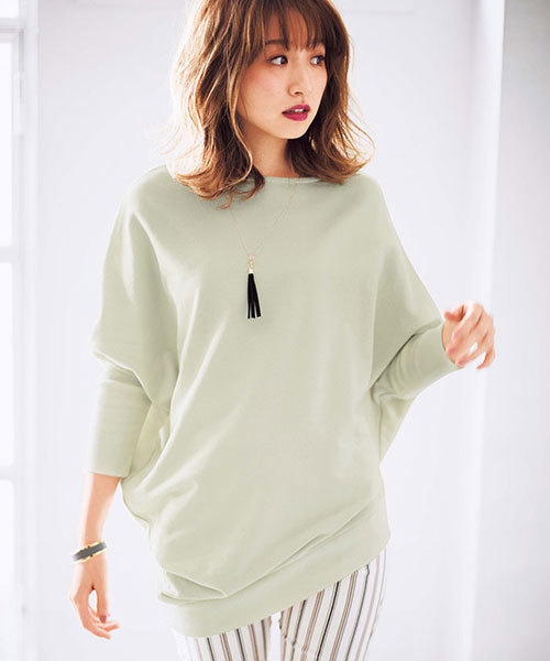 GeeRA(ジーラ)の「フェイクネックレス付アシメデザイントップス(Tシャツ/カットソー・レディース・ブラック/ベージュ/ボルドー・MEDIUM/X-LARGE/LARGE)」の3枚目の写真