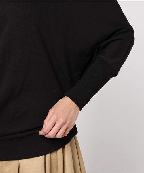 GeeRA(ジーラ)の「フェイクネックレス付アシメデザイントップス(Tシャツ/カットソー・レディース・ブラック/ベージュ/ボルドー・MEDIUM/X-LARGE/LARGE)」の5枚目の写真