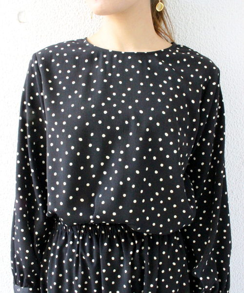 ottilie（オティーリエ）の「Aラインフレアードット柄ワンピース（ワンピース・レディース・ブラック/グリーン/ベージュ/ネイビー・FREE）」の11枚目の写真