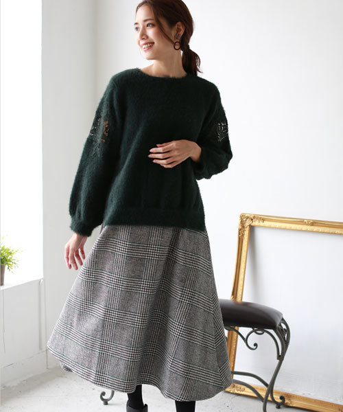 REAL CUBE(リアルキューブ)の「REAL CUBE ショルダーレースフェザーニット(ニット/セーター・レディース・ダークグリーン/パープル/カーキ/ネイビー/マスタード・38(M))」の15枚目の写真