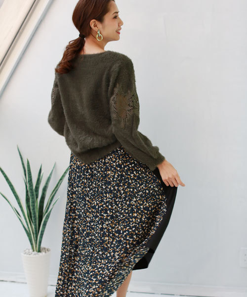 REAL CUBE(リアルキューブ)の「REAL CUBE ショルダーレースフェザーニット(ニット/セーター・レディース・ダークグリーン/パープル/カーキ/ネイビー/マスタード・38(M))」の10枚目の写真