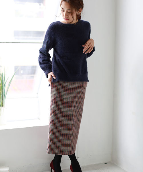 REAL CUBE(リアルキューブ)の「REAL CUBE ショルダーレースフェザーニット(ニット/セーター・レディース・ダークグリーン/パープル/カーキ/ネイビー/マスタード・38(M))」の6枚目の写真