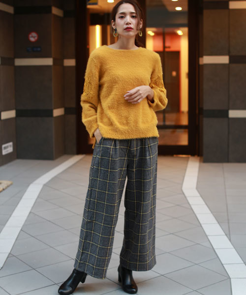 REAL CUBE(リアルキューブ)の「REAL CUBE ショルダーレースフェザーニット(ニット/セーター・レディース・ダークグリーン/パープル/カーキ/ネイビー/マスタード・38(M))」の12枚目の写真