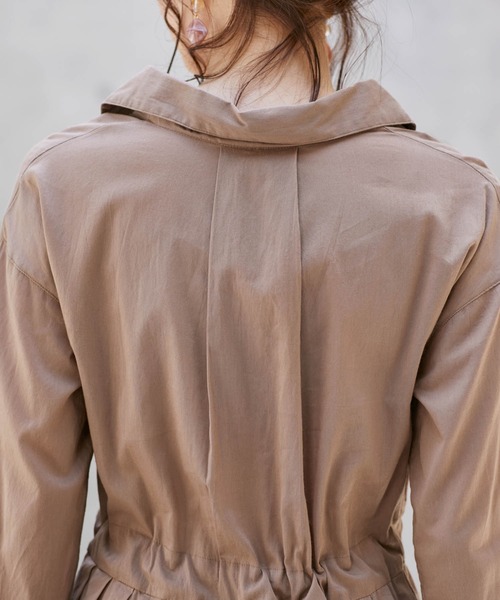 Chaco closet（チャコ クローゼット）の「ウエストベルト付きインド綿キャンブリックバックプリーツフレア シャツワンピース（シャツワンピース・レディース・ベージュ系その他/ブラック/ブルー系その他/カーキ/ベージュ/グリーン/モカ/ネイビー・M）」の17枚目の写真