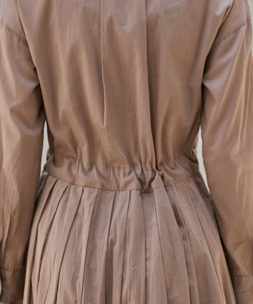 Chaco closet（チャコ クローゼット）の「ウエストベルト付きインド綿キャンブリックバックプリーツフレア シャツワンピース（シャツワンピース・レディース・ベージュ系その他/ブラック/ブルー系その他/カーキ/ベージュ/グリーン/モカ/ネイビー・M）」の18枚目の写真