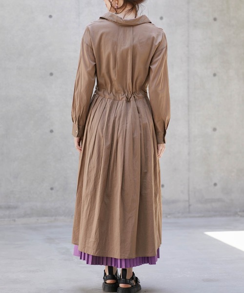 Chaco closet（チャコ クローゼット）の「ウエストベルト付きインド綿キャンブリックバックプリーツフレア シャツワンピース（シャツワンピース・レディース・ベージュ系その他/ブラック/ブルー系その他/カーキ/ベージュ/グリーン/モカ/ネイビー・M）」の10枚目の写真