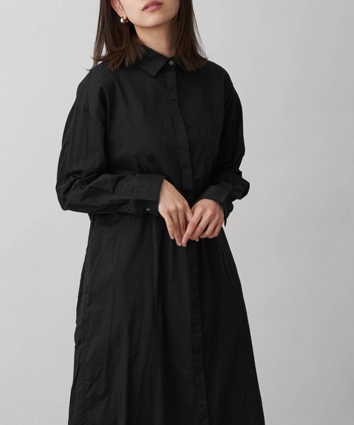 ブラック プリーツフレアシャツ