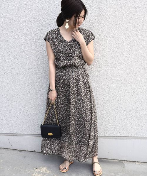 Khaju（カージュ）の「Khaju:フラワープリントワンピース