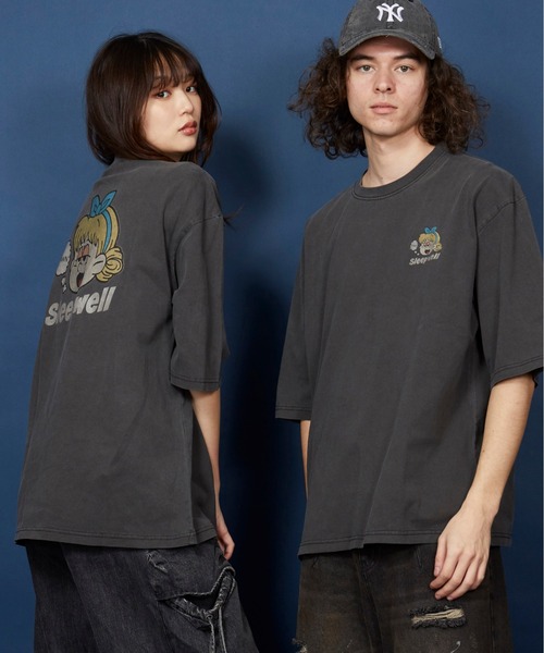 unrelaxing(アンリラクシング)の「ヴィンテージライク 古着風 綿100%ピグメント加工TプリントTシャツ(Tシャツ/カットソー・メンズ・ホワイト/ネイビー/グレー/ピンク/ブラック/レッド/チャコール/パープル/ブラウン/ベージュ/カーキ/ワイン/オレンジ/チャコールグレー/ホワイト系その他2/ブラック系その他2/ブルー系その他2/レッド系その他2/ピンク系その他2/グレー系その他2/ブルー系その他3/ブルー系その他4/ホワイト系その他4/ピンク系その他3/レッド系その他/ホワイト系その他3/グレー系その他/ホワイト系その他/ブルー系その他/ピンク系その他/ピンク系その他4/ブラック系その他3/レッド系その他3/レッド系その他4/ブラック系その他4/グレー系その他3/グレー系その他4/ブラック系その他/ライトブルー/ベージュ系その他/グリーン系その他/その他1/その他3/その他2/パープル系その他/ベージュ系その他3/ベージュ系その他4/ブルー系その他6/ベージュ系その他2/レッド系その他5/グリーン系その他2/グリーン系その他3/グリーン系その他4/ブルー系その他5/パープル系その他2/パープル系その他3/パープル系その他4/その他6/その他5/その他7/その他4/アッシュグレー/ライトグレー/スカイブルー/アッシュブラウン/レディッシュグレー/ホワイト×レッド/ブルーグラス/ブラック×ブラック/オートミール/ホワイト×グレー/ホワイト×ブラック/ブラック×ホワイト/ブラック系その他7/LT.Blue/アクア/ライトブラック/ブラック×グリーン/スモークピンク/ホワイト×エメラルドグリーン/ライトベージュ/スミクロ/ブラック系その他5/ブラック系その他6/ピンク系その他5/ブルー系その他7/クリアブラウン/ダークインディゴブルー/クリアブラック/セージグリーン/モカ/ブラックミックス/エメラルド/ライトブラウン/ライトグリーン/ブルー/グリーン/タン/クリアグリーン/クリアブルー/ホワイト×グリーン/ブラック×レッド/ブラック×ブルー/ウィート/ピンクベージュ/ダークブルー/サックスブルー/ミント/ダークブラック/シルバーグレー/ブラウン系3/ブラウン系5/ベージュ系1/ベージュ系3/その他12/その他20/その他21/その他23/ブラウン系/ブラウン系1/ブラウン系2/その他14/その他15/その他16/その他17/その他18/その他25/その他26/ブラウン系4/ブラウン系6/ベージュ系/ベージュ系2/その他10/その他13/その他19/その他22/その他24/ブラウン系7/ブラウン系8/ブラウン系9/ベージュ系4/ベージュ系5/ベージュ系6/その他11/その他27/その他28/ブラック系5/ブラック系6/ブラック系7/ブラック系8/その他29/ブラック×シルバー/ブラック系2/ブラック系4/ブラック×ゴールド/ブラック系1/ブラック系3/A/ダークブラウン系6/ダークブラウン系7/ダークブラウン系5/ダークブラウン系3/ダークブラウン系4/ダークブラウン系2/ダークブラウン系1/ベージュ系その他7/ベージュ系その他6/ベージュ系9/ベージュ系7/ベージュ系8・X-LARGE/SMALL/MEDIUM/LARGE/3/2)」の12枚目の写真