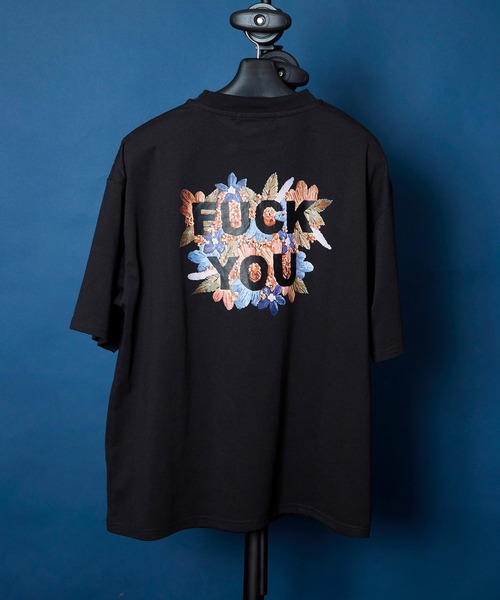 unrelaxing(アンリラクシング)の「ヴィンテージライク 古着風 綿100%ピグメント加工TプリントTシャツ(Tシャツ/カットソー・メンズ・ホワイト/ネイビー/グレー/ピンク/ブラック/レッド/チャコール/パープル/ブラウン/ベージュ/カーキ/ワイン/オレンジ/チャコールグレー/ホワイト系その他2/ブラック系その他2/ブルー系その他2/レッド系その他2/ピンク系その他2/グレー系その他2/ブルー系その他3/ブルー系その他4/ホワイト系その他4/ピンク系その他3/レッド系その他/ホワイト系その他3/グレー系その他/ホワイト系その他/ブルー系その他/ピンク系その他/ピンク系その他4/ブラック系その他3/レッド系その他3/レッド系その他4/ブラック系その他4/グレー系その他3/グレー系その他4/ブラック系その他/ライトブルー/ベージュ系その他/グリーン系その他/その他1/その他3/その他2/パープル系その他/ベージュ系その他3/ベージュ系その他4/ブルー系その他6/ベージュ系その他2/レッド系その他5/グリーン系その他2/グリーン系その他3/グリーン系その他4/ブルー系その他5/パープル系その他2/パープル系その他3/パープル系その他4/その他6/その他5/その他7/その他4/アッシュグレー/ライトグレー/スカイブルー/アッシュブラウン/レディッシュグレー/ホワイト×レッド/ブルーグラス/ブラック×ブラック/オートミール/ホワイト×グレー/ホワイト×ブラック/ブラック×ホワイト/ブラック系その他7/LT.Blue/アクア/ライトブラック/ブラック×グリーン/スモークピンク/ホワイト×エメラルドグリーン/ライトベージュ/スミクロ/ブラック系その他5/ブラック系その他6/ピンク系その他5/ブルー系その他7/クリアブラウン/ダークインディゴブルー/クリアブラック/セージグリーン/モカ/ブラックミックス/エメラルド/ライトブラウン/ライトグリーン/ブルー/グリーン/タン/クリアグリーン/クリアブルー/ホワイト×グリーン/ブラック×レッド/ブラック×ブルー/ウィート/ピンクベージュ/ダークブルー/サックスブルー/ミント/ダークブラック/シルバーグレー/ブラウン系3/ブラウン系5/ベージュ系1/ベージュ系3/その他12/その他20/その他21/その他23/ブラウン系/ブラウン系1/ブラウン系2/その他14/その他15/その他16/その他17/その他18/その他25/その他26/ブラウン系4/ブラウン系6/ベージュ系/ベージュ系2/その他10/その他13/その他19/その他22/その他24/ブラウン系7/ブラウン系8/ブラウン系9/ベージュ系4/ベージュ系5/ベージュ系6/その他11/その他27/その他28/ブラック系5/ブラック系6/ブラック系7/ブラック系8/その他29/ブラック×シルバー/ブラック系2/ブラック系4/ブラック×ゴールド/ブラック系1/ブラック系3/A/ダークブラウン系6/ダークブラウン系7/ダークブラウン系5/ダークブラウン系3/ダークブラウン系4/ダークブラウン系2/ダークブラウン系1/ベージュ系その他7/ベージュ系その他6/ベージュ系9/ベージュ系7/ベージュ系8・X-LARGE/SMALL/MEDIUM/LARGE/3/2)」の14枚目の写真