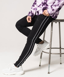 『CavariA/キャバリア』サイドパイピングブラックデニムスキニーパンツ