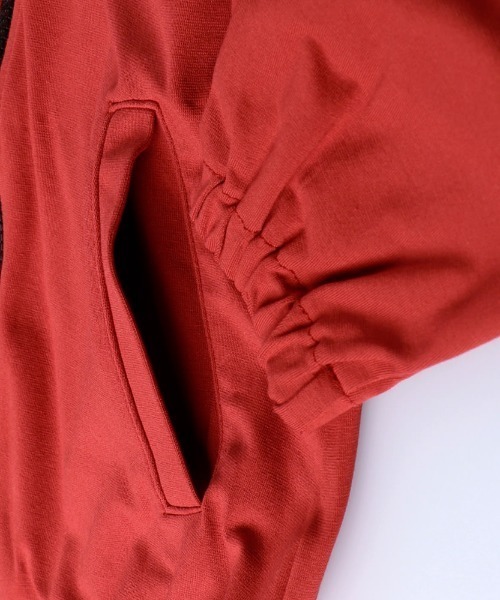 BRANSHES（ブランシェス）の「配色切り替えUVカットパーカー（パーカー・キッズ・ライトグレー/レッド・130cm/90cm/100cm/120cm/110cm/140cm/150cm）」の17枚目の写真