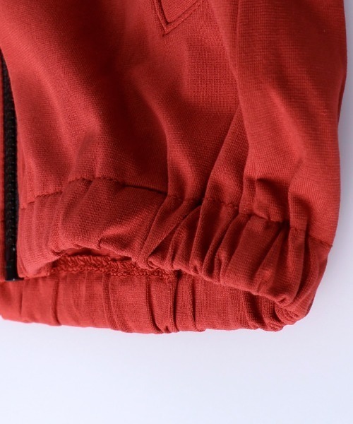 BRANSHES（ブランシェス）の「配色切り替えUVカットパーカー（パーカー・キッズ・ライトグレー/レッド・130cm/90cm/100cm/120cm/110cm/140cm/150cm）」の16枚目の写真