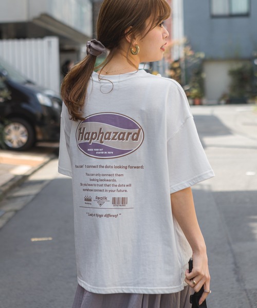 SpRay(スプレイ)の「オーバルロゴ BIG Tシャツ(Tシャツ/カットソー・レディース・オフホワイト/ブルー/アイボリー/ラベンダー/スミクロ・FREE)」の1枚目の写真