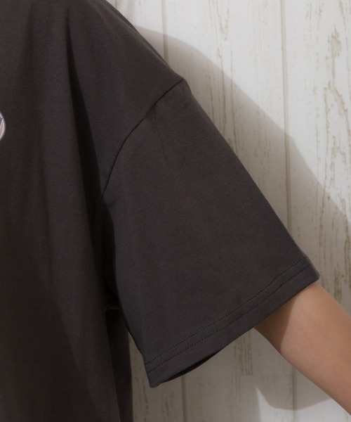 SpRay(スプレイ)の「オーバルロゴ BIG Tシャツ(Tシャツ/カットソー・レディース・オフホワイト/ブルー/アイボリー/ラベンダー/スミクロ・FREE)」の18枚目の写真