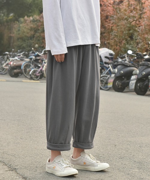 MGV（エムジーヴィー）の「ロールアップワイドパンツ（スラックス・メンズ・ブラック/グレー・MEDIUM/LARGE）」の2枚目の写真