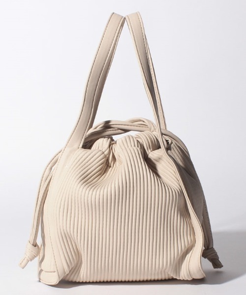 INTERPLANET（インタープラネット）の「プリーツBAG（ショルダーバッグ・レディース・ベージュ/ブラック・フリー）」の8枚目の写真