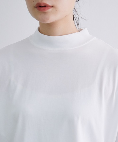 ADAM ET ROPE'(アダムエロペ)の「【WEB限定】抗菌加工モックネックコットンチュニックTEE(Tシャツ/カットソー・レディース・チャコールグレー/ホワイト・FREE)」の17枚目の写真