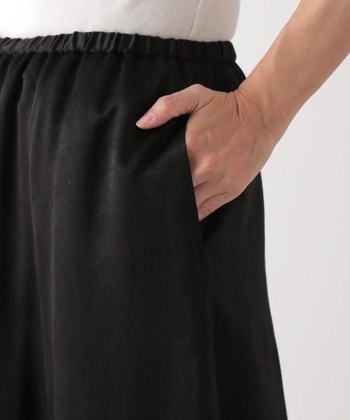 LEPSIM（レプシィム）の「サテンフレアスカート　895646（スカート・レディース・チャコールグレー/ブラック/グレイッシュベージュ/カーキ/パープル・MEDIUM/LARGE）」の13枚目の写真