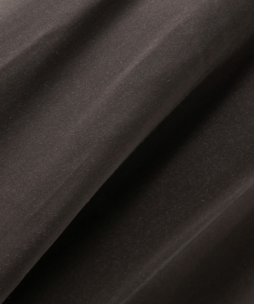 LEPSIM（レプシィム）の「サテンフレアスカート　895646（スカート・レディース・チャコールグレー/ブラック/グレイッシュベージュ/カーキ/パープル・MEDIUM/LARGE）」の17枚目の写真