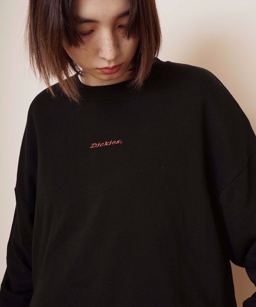 Dickies(ディッキーズ)の「【DICKIES/ディッキーズ】ワンポイントクルーネックチュニックスウェット/トレーナー サイドスリット ワンポイントロゴ刺繍(スウェット・レディース・ブラック/パープル/アイボリー・MEDIUM/LARGE)」の10枚目の写真