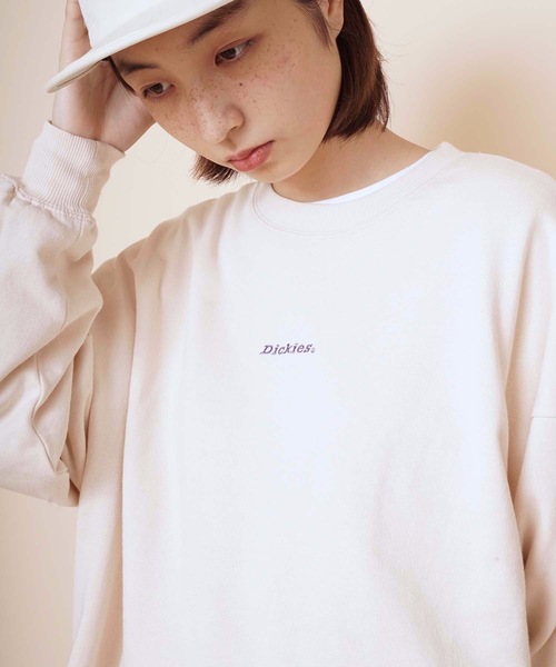Dickies(ディッキーズ)の「【DICKIES/ディッキーズ】ワンポイントクルーネックチュニックスウェット/トレーナー サイドスリット ワンポイントロゴ刺繍(スウェット・レディース・ブラック/パープル/アイボリー・MEDIUM/LARGE)」の19枚目の写真