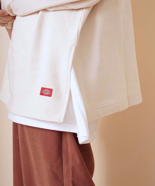 Dickies(ディッキーズ)の「【DICKIES/ディッキーズ】ワンポイントクルーネックチュニックスウェット/トレーナー サイドスリット ワンポイントロゴ刺繍(スウェット・レディース・ブラック/パープル/アイボリー・MEDIUM/LARGE)」の20枚目の写真