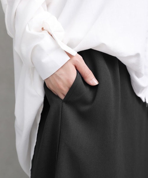 kOhAKU（コハク）の「『カシュクール風アシメプリーツパンツ』（その他パンツ・レディース・ネイビー/ブラック・1/2）」の21枚目の写真