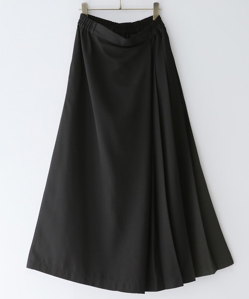 kOhAKU（コハク）の「『カシュクール風アシメプリーツパンツ』（その他パンツ・レディース・ネイビー/ブラック・1/2）」の15枚目の写真