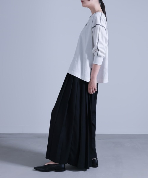 kOhAKU（コハク）の「『カシュクール風アシメプリーツパンツ』（その他パンツ・レディース・ネイビー/ブラック・1/2）」の7枚目の写真