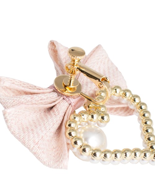 ROJITA（ロジータ）の「ハートチャーム付きリボンイヤリング（イヤリング・レディース・ブラック/ピンク・FREE）」の5枚目の写真