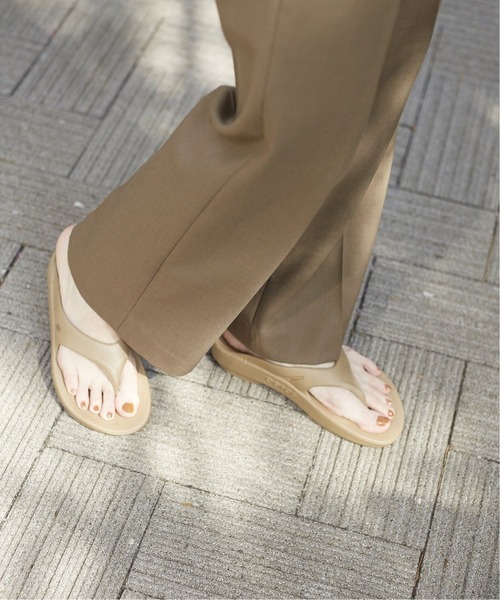 FRAMeWORK（フレームワーク）の「【OOFOS】OOriginal◆（サンダル・レディース・ベージュ/ブラック・23cm/25cm/24cm）」の9枚目の写真