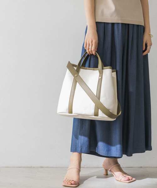 URBAN RESEARCH（アーバンリサーチ）の「2WAYキャンバストート（トートバッグ・レディース・ブラック/ベージュ/カーキ・-）」の8枚目の写真