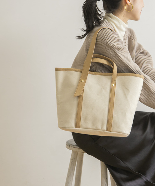 URBAN RESEARCH（アーバンリサーチ）の「2WAYキャンバストート（トートバッグ・レディース・ブラック/ベージュ/カーキ・-）」の4枚目の写真