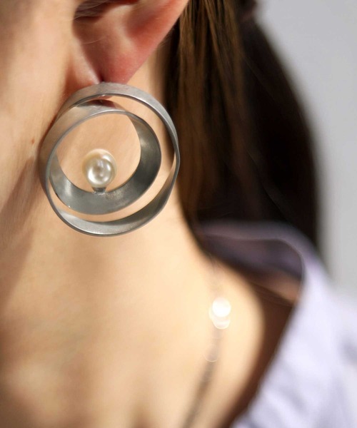 antiqua（アンティカ）の「2連フープピアス（ピアス（両耳用）・レディース・ゴールド/シルバー・FREE）」の3枚目の写真