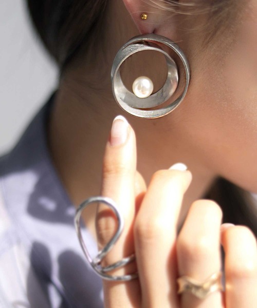 antiqua（アンティカ）の「2連フープピアス（ピアス（両耳用）・レディース・ゴールド/シルバー・FREE）」の4枚目の写真