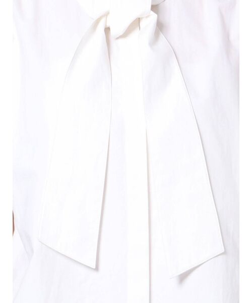 LAGUNAMOON（ラグナムーン）の「タックショルダーボウタイブラウス（シャツ/ブラウス・レディース・ホワイト/ベージュ/ネイビー・FREE）」の4枚目の写真