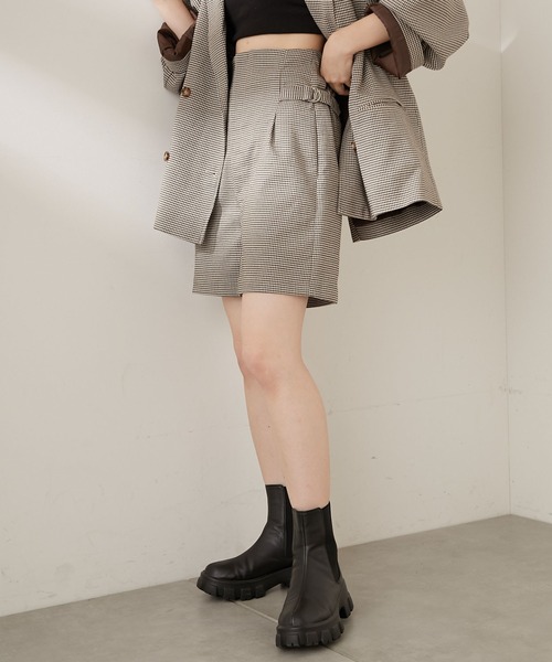 Chico(チコ)の「【SET UP対応】サイドベルトハイウエストショートパンツ(その他パンツ・レディース・ブラウン/グレー/チェック・FREE)」の3枚目の写真