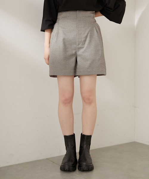 Chico(チコ)の「【SET UP対応】サイドベルトハイウエストショートパンツ(その他パンツ・レディース・ブラウン/グレー/チェック・FREE)」の7枚目の写真
